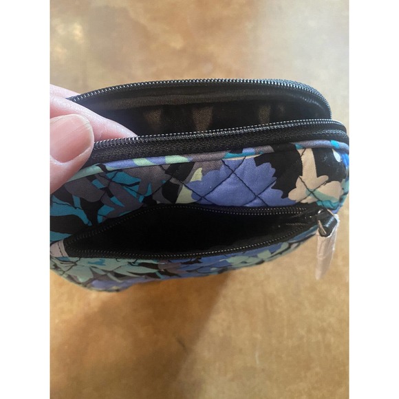 Vera Bradley RFID Mini Hipster Crossbody Purse Multi Color NWT. - Picture 4 of 9